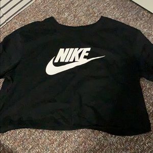 nike tee cropped